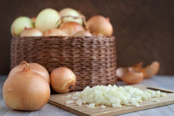 Onion for premature hair greying