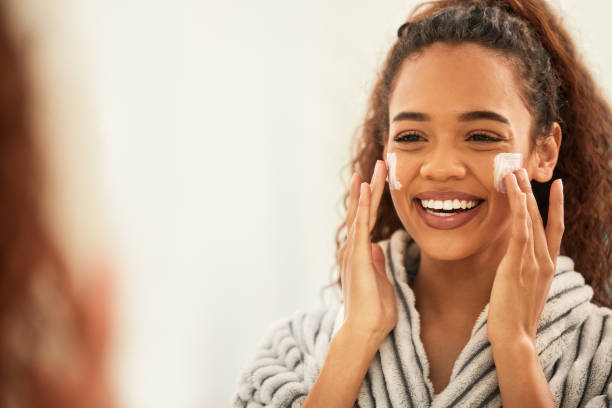 How To Apply Sunscreen On Your Face: Your Complete Guide