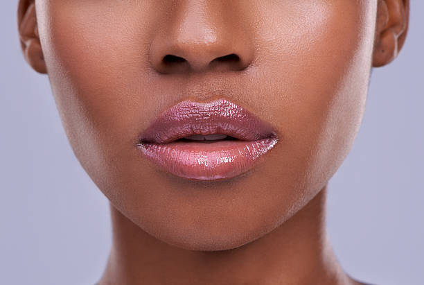 Difference Between Lipstick, Lip Gloss And Lip Tint