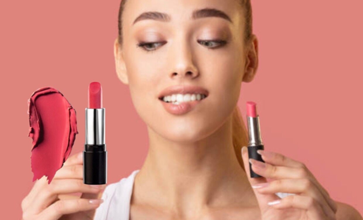 Difference Between Lipstick, Lip Gloss and Lip Tint woman smudge