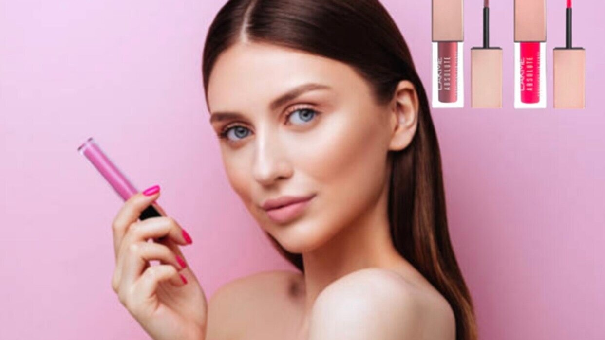 Difference Between Lipstick, Lip Gloss and Lip Tint woman smudge