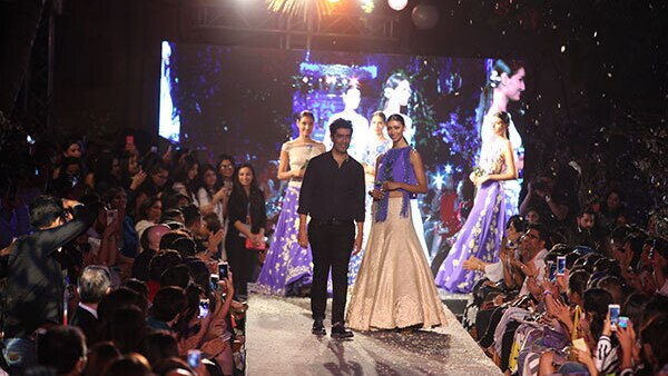 Fashion Week virgin Primary tabs
