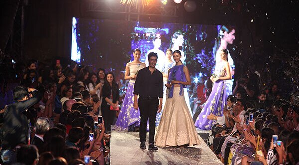 Fashion Week virgin Primary tabs