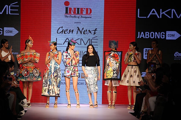 Fashion Week virgin Primary tabs