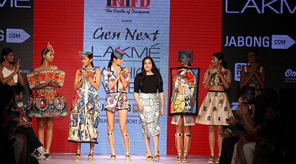 Fashion Week virgin Primary tabs