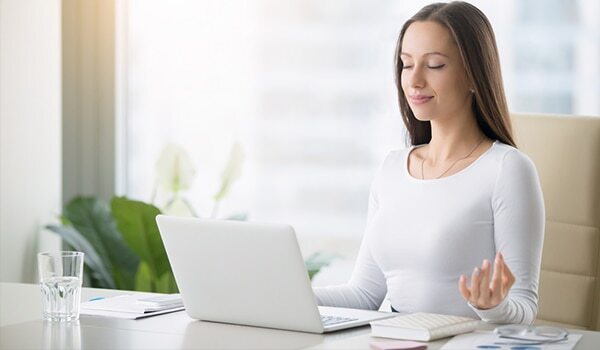 5 Ways To Fight The Effects Of Technology-Induced Radiation On Your Skin