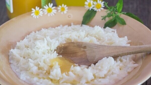 Rice and egg white mask for anti-ageing