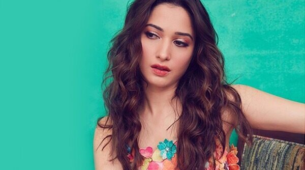 How To Add Texture To Straight And Boring-Looking Hair: Step-By-Step Guide