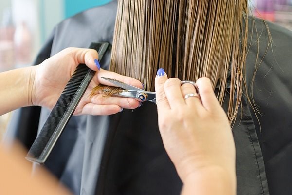 best shampoo for dry and frizzy hair in india woman blonde hair cut