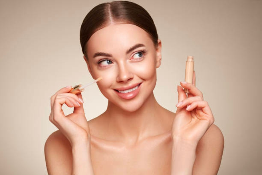 Minimal Ways Of Concealer Application To Uplift Your Face: A Step-By-Step Guide