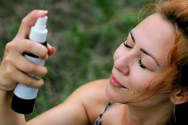 9 PM to 11 PM – Night cream and eye cream - Skincare products