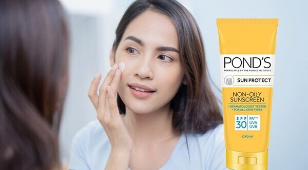 9 PM to 11 PM – Night cream and eye cream  - Skincare products