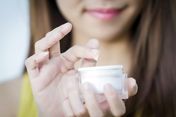 9 PM to 11 PM – Night cream and eye cream - Skincare products