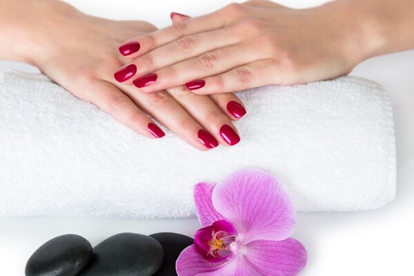 Choose your nail shape wisely