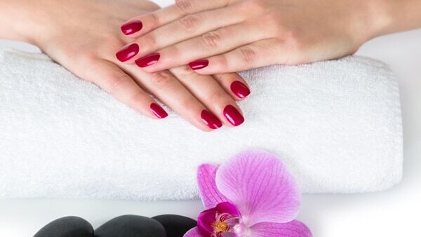 Choose your nail shape wisely