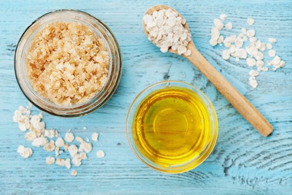 3. Take an oatmeal bath