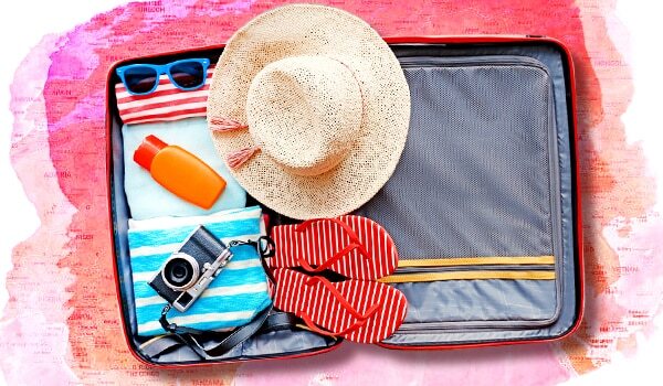 How To Pack Makeup When You Travel: 5 Useful Tips