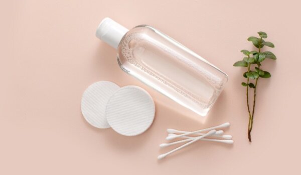 Unexpected Ways To Use Micellar Water In Your Beauty Routine