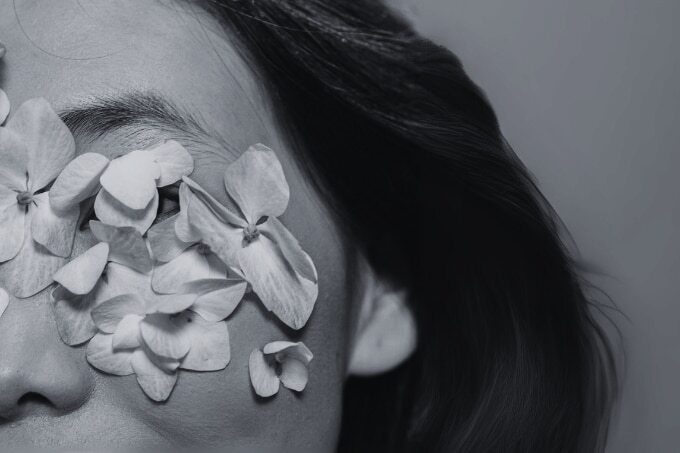Essential Tips And Products For Acne-ProneSkin