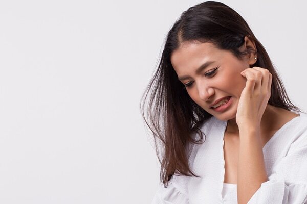 Eczema on the face: How to take care of the skin?