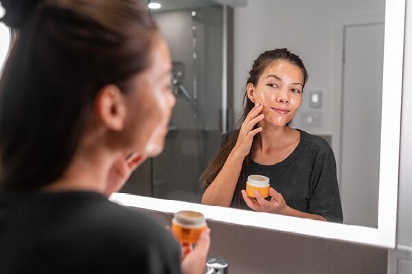 Eczema on the face: How to take care of the skin?