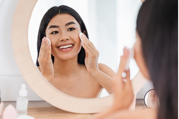 How to use witch hazel to treat acne?