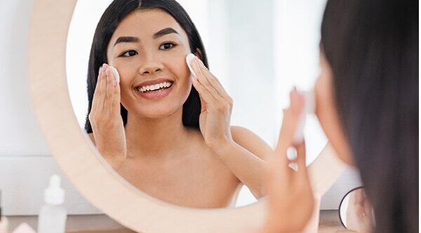 How to use witch hazel to treat acne?