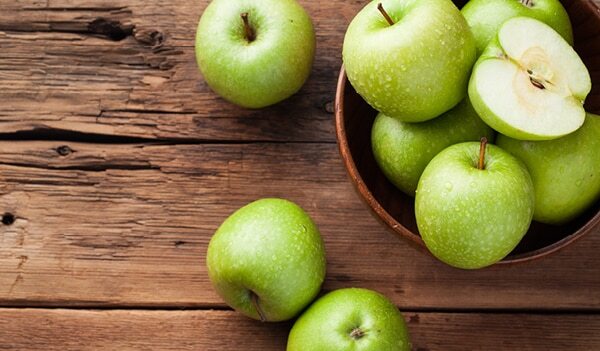 Here's Why Green Apples Are The Super Fruit You Need In Your Diet!
