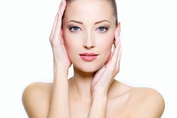 #6 Apply Foundation To Your Neck As Well
