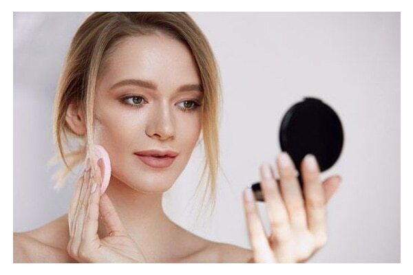 #6 Apply Foundation To Your Neck As Well