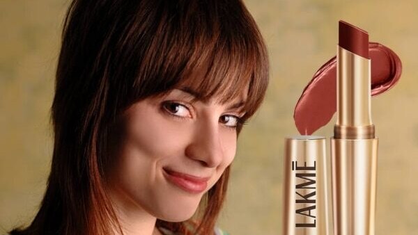 choose-perfect-nude-lipstick