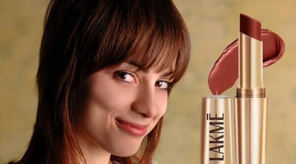 choose-perfect-nude-lipstick