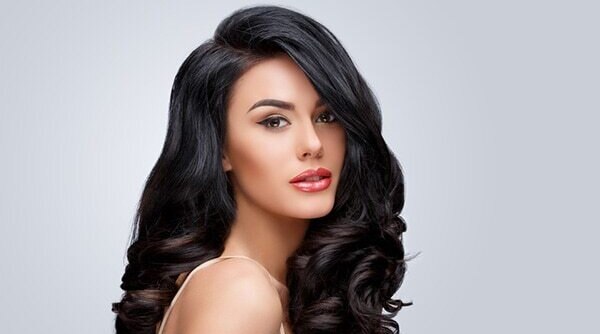 Which Hair Partition Suits Your Face The Best?