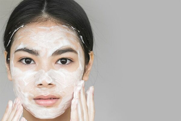 Frequently asked questions about moisturisers for acne prone skin