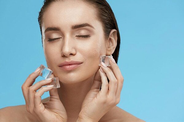 Precautions to take while icing your face