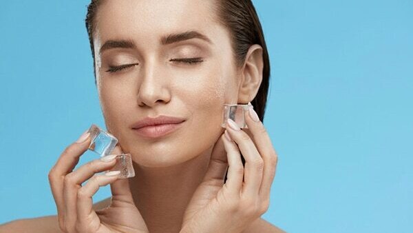 Precautions to take while icing your face