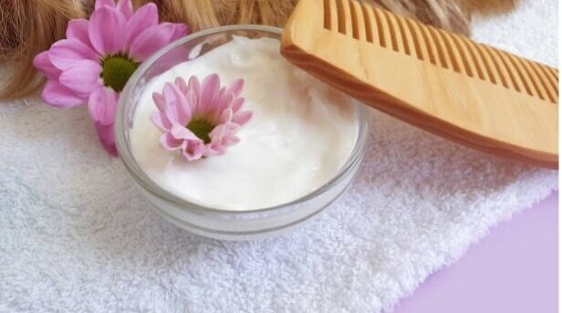 Applying Curd To Oiled Hair: Can You?