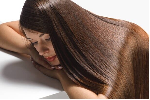 3. Curd + curry leaves hair mask