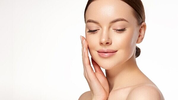 Benefit #05: Helps shrink pores