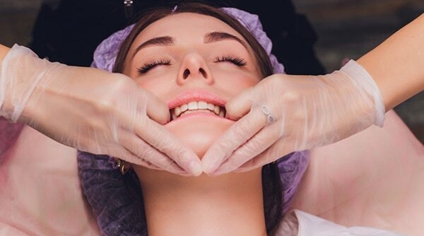 What Is A Buccal Massage And How It Benefits Your Skin