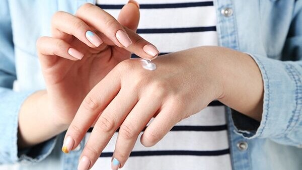 Prevent your nails from chipping any further