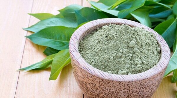 4 Henna Based Hair Packs To Treat Dandruff