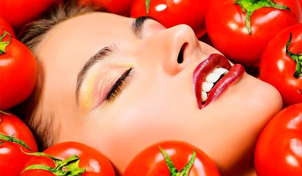 4 Tomato Masks To Protect Your Skin In Winter
