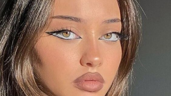 Nude Eye Makeup Looks that are Everything but Boring woman Lakme Eyeliner