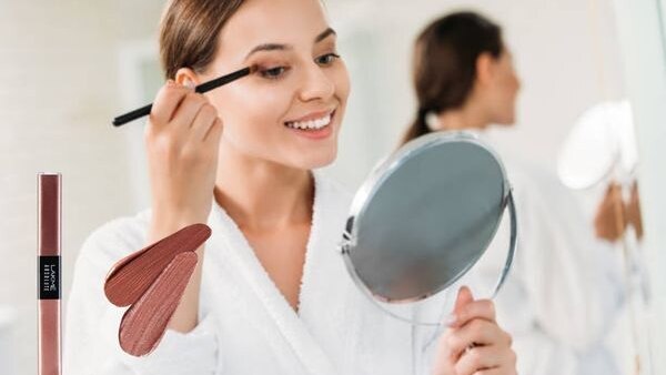 Nude Eye Makeup Looks that are Everything but Boring woman Lakme Eyeliner