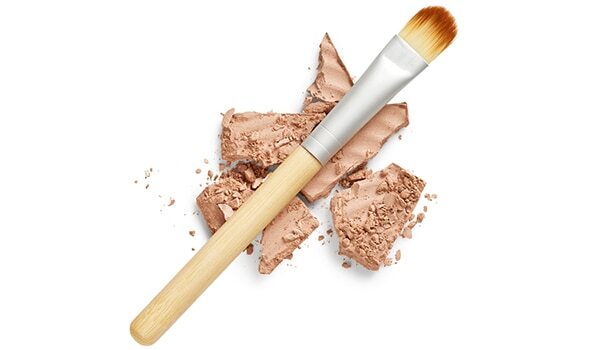 4 Ways To Use Compact Powder Like A Pro