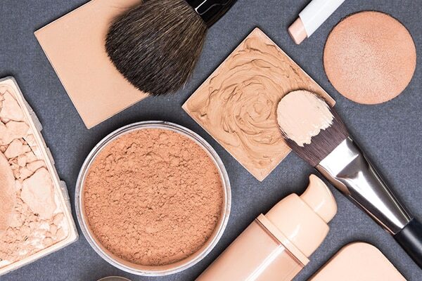 How to Choose the Right Foundation Shade Online