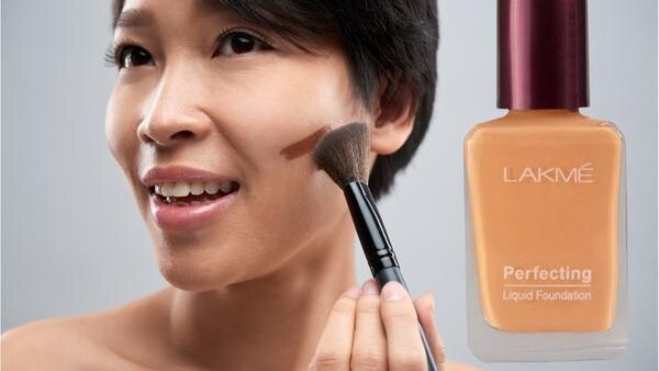 How to Choose the Right Foundation Shade Online