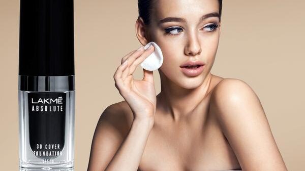 How to Choose the Right Foundation Shade Online