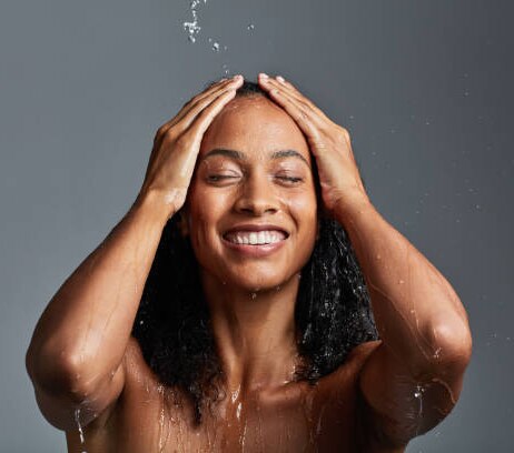 Image of Best Shampoo For Curly Haired Girls In India